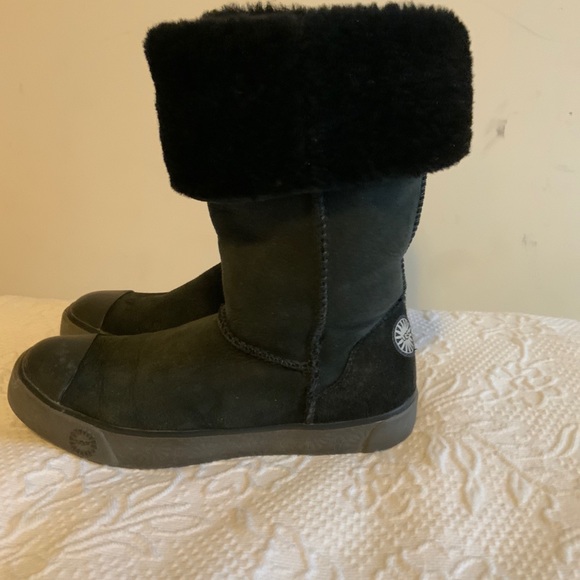 Ugg Boots Delaine In Black Womens Size 6 - Picture 2 of 6